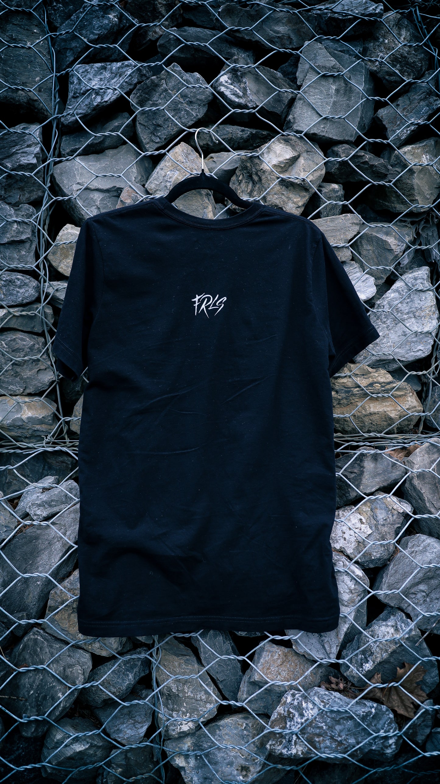 FRLS "grit" split logo athletic fit tee